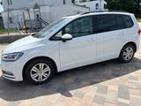Volkswagen Touran 1.4 TSI DSG AHK LED 7-Sitze Comfortline