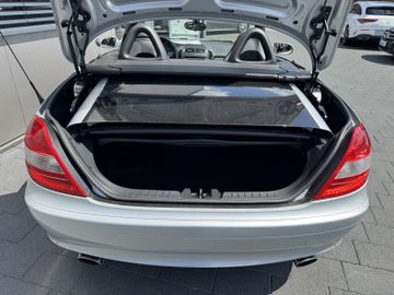 Bild 8 Mercedes-Benz SLK 200 Kompressor Leder SHZ Airscarf EU4
