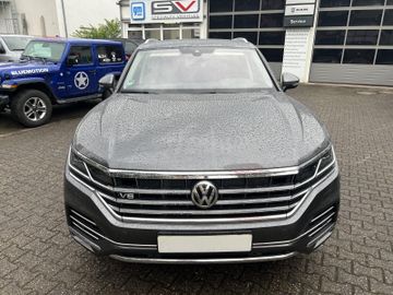 Volkswagen Touareg - 2