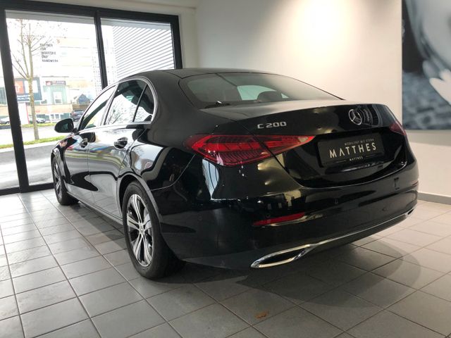Fahrzeugabbildung Mercedes-Benz C 200 / Avantgarde/LED/Schiebedach/Businesspaket