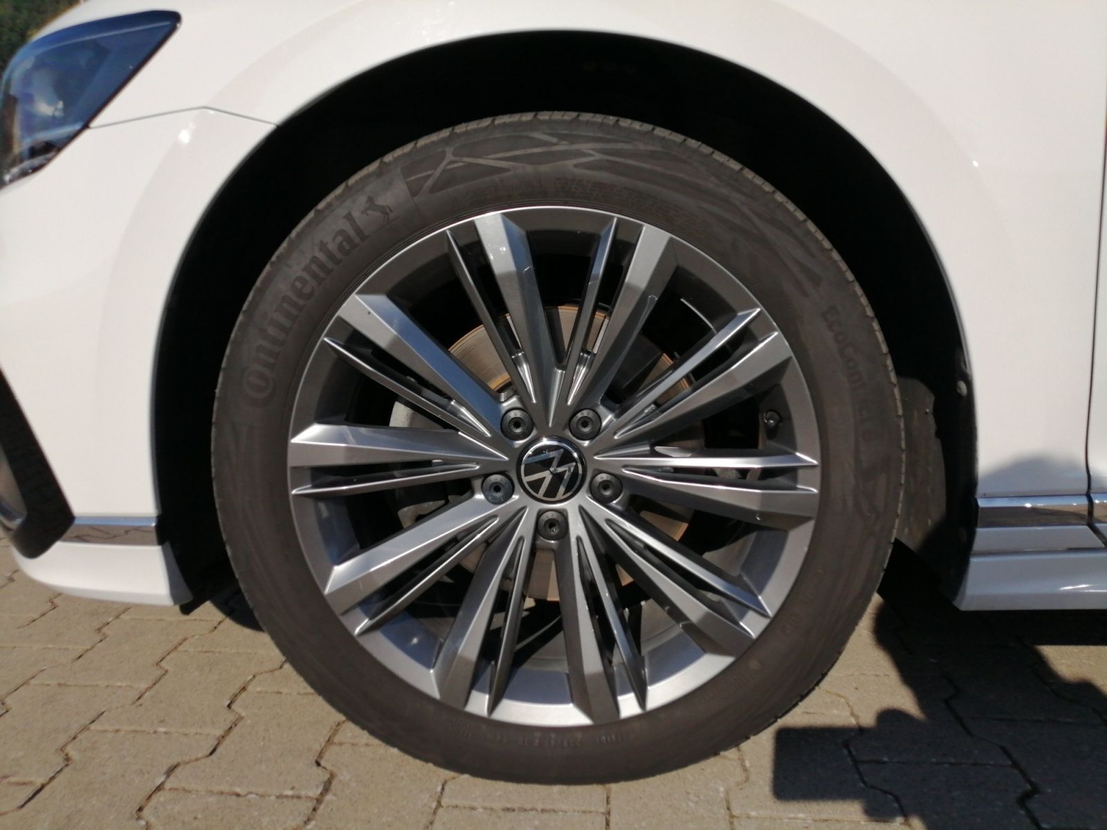 Volkswagen Passat Variant - Bild 8