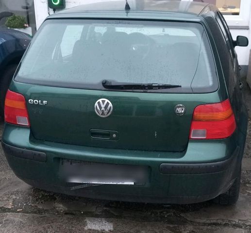 Volkswagen Golf 4 zu verkaufen