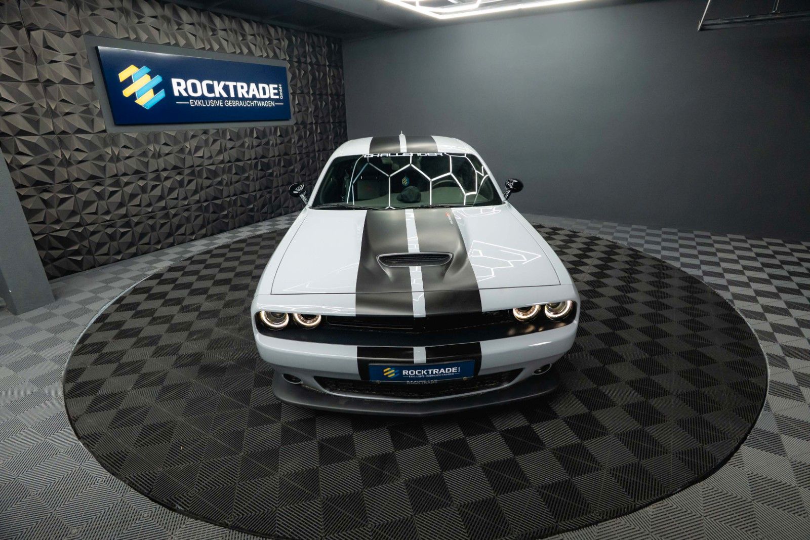 Fahrzeugabbildung Dodge Challenger 5.7 V8 R/T SRT Performance 6-Gang 19%