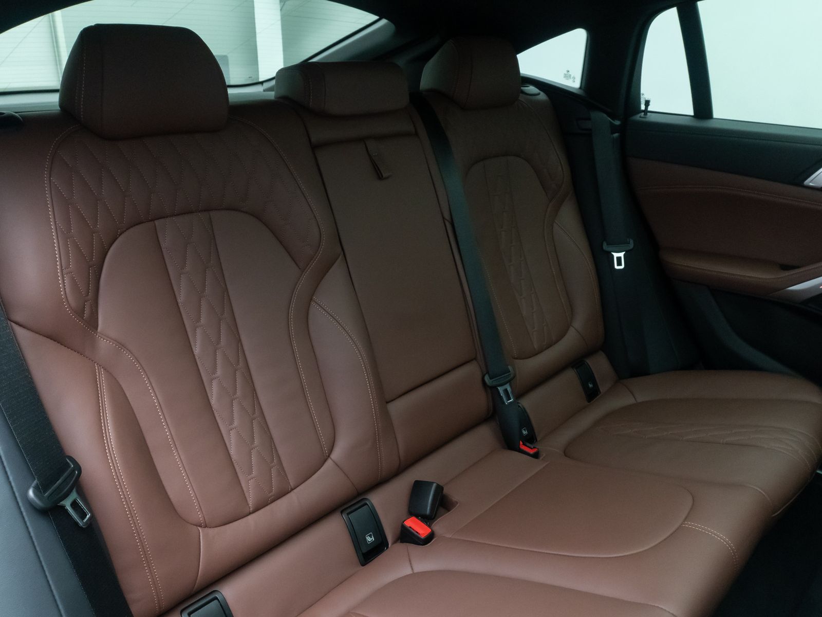 Fahrzeugabbildung BMW X6 M50i 360° HUD Belüftung Panorama Individual