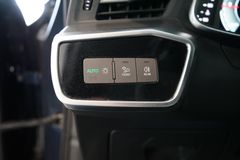 AUDI A6 Allroad quattro 55 TDI | Pano | Matrix | AHK AUDI A6 Allroad quattro 55 TDI | Pano | Matrix | AHK
