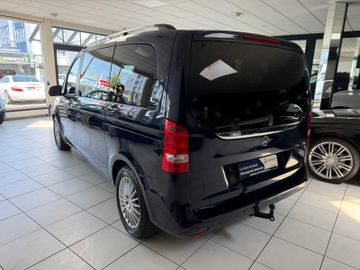 Mercedes V 220 - 7