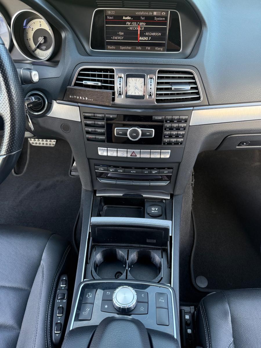Mercedes-Benz E 220 Cabriolet E 220 CDI BlueEFF. Standard