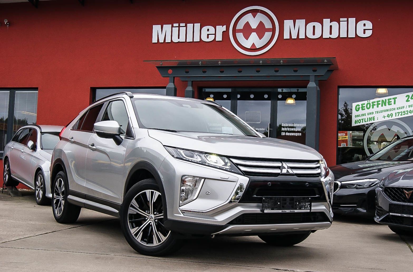 Fahrzeugabbildung Mitsubishi Eclipse Cross Intro Edition2WD 1HAND LED HEAD-UP