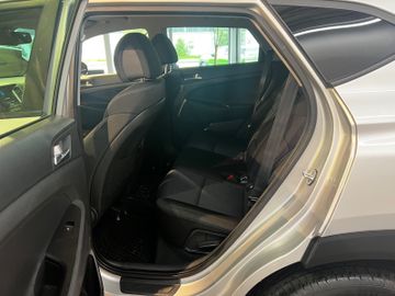 Bild 10 Hyundai Tucson blue Classic 2WD - RFK | Navi | SHZ