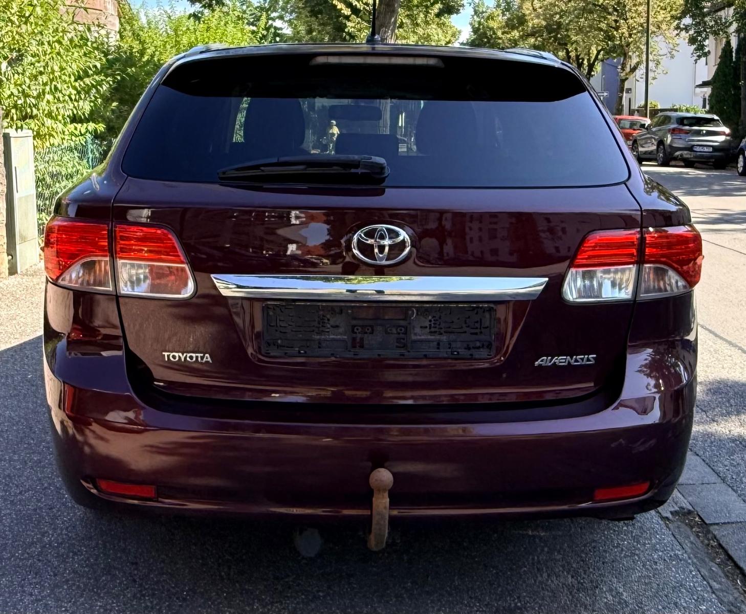 Toyota Avensis 2014 — photo 6