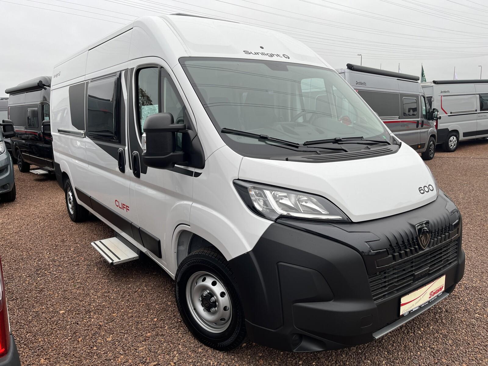 Sunlight Cliff 600 Peugeot