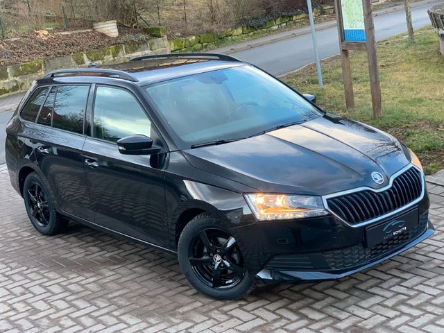 Skoda Fabia Combi Ambition ALL BLACK ALU SHZ PDC 1Hand