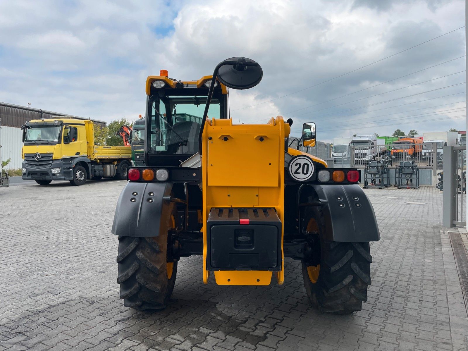 Fahrzeugabbildung JCB 535-95 / nur 1.354h / Palettengabel & Schaufel - mit KI generiert/bearbeitet