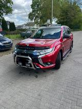 Mitsubishi Outlander 2.4 MIVEC PLUG-IN HYBRID 4WD Basis...
