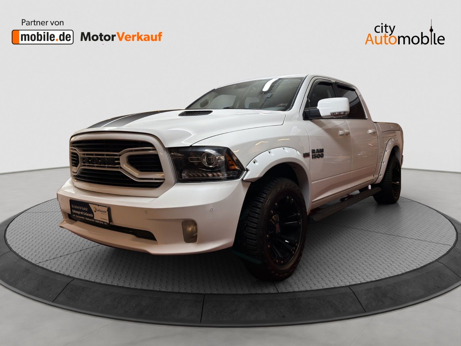 DODGE RAM 5.7