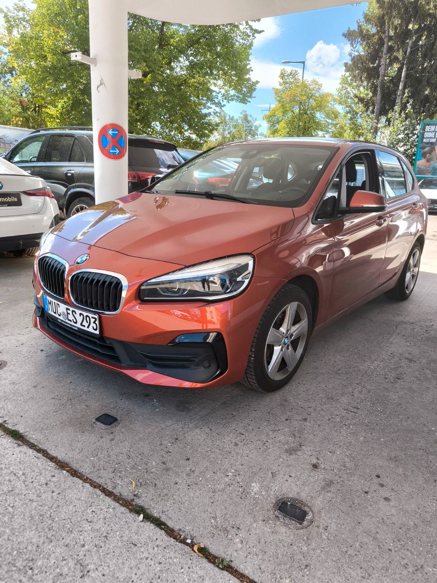 BMW 218i Active Tourer Aut. Advantage *RFK*NAVI*LED
