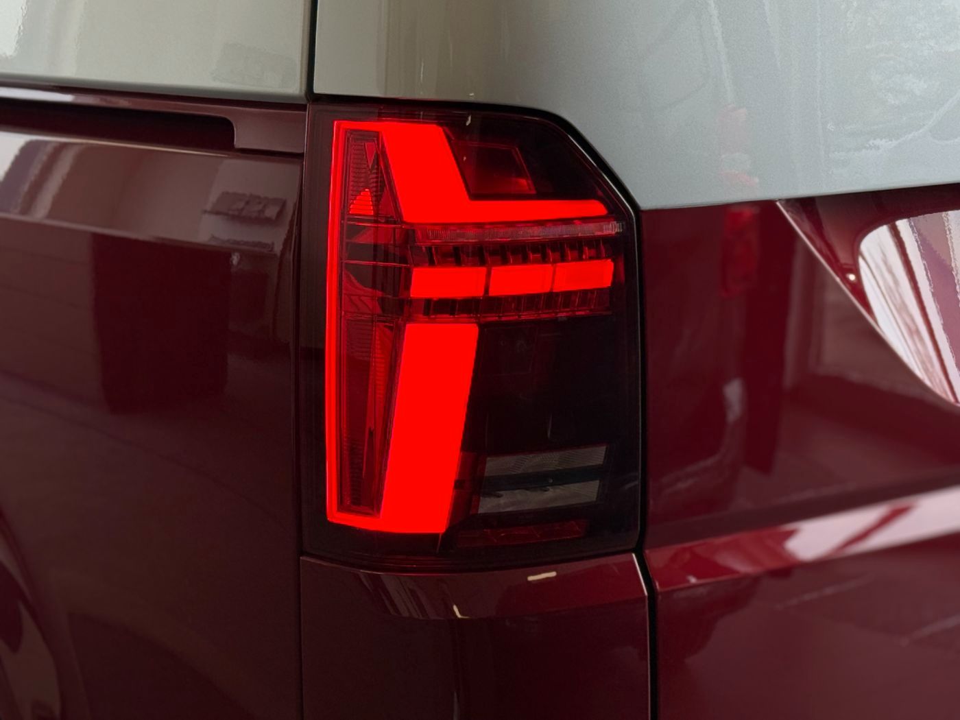 Volkswagen T6.1 Multivan 2.0 TDI FWD Generation Six DAB Car foto 10