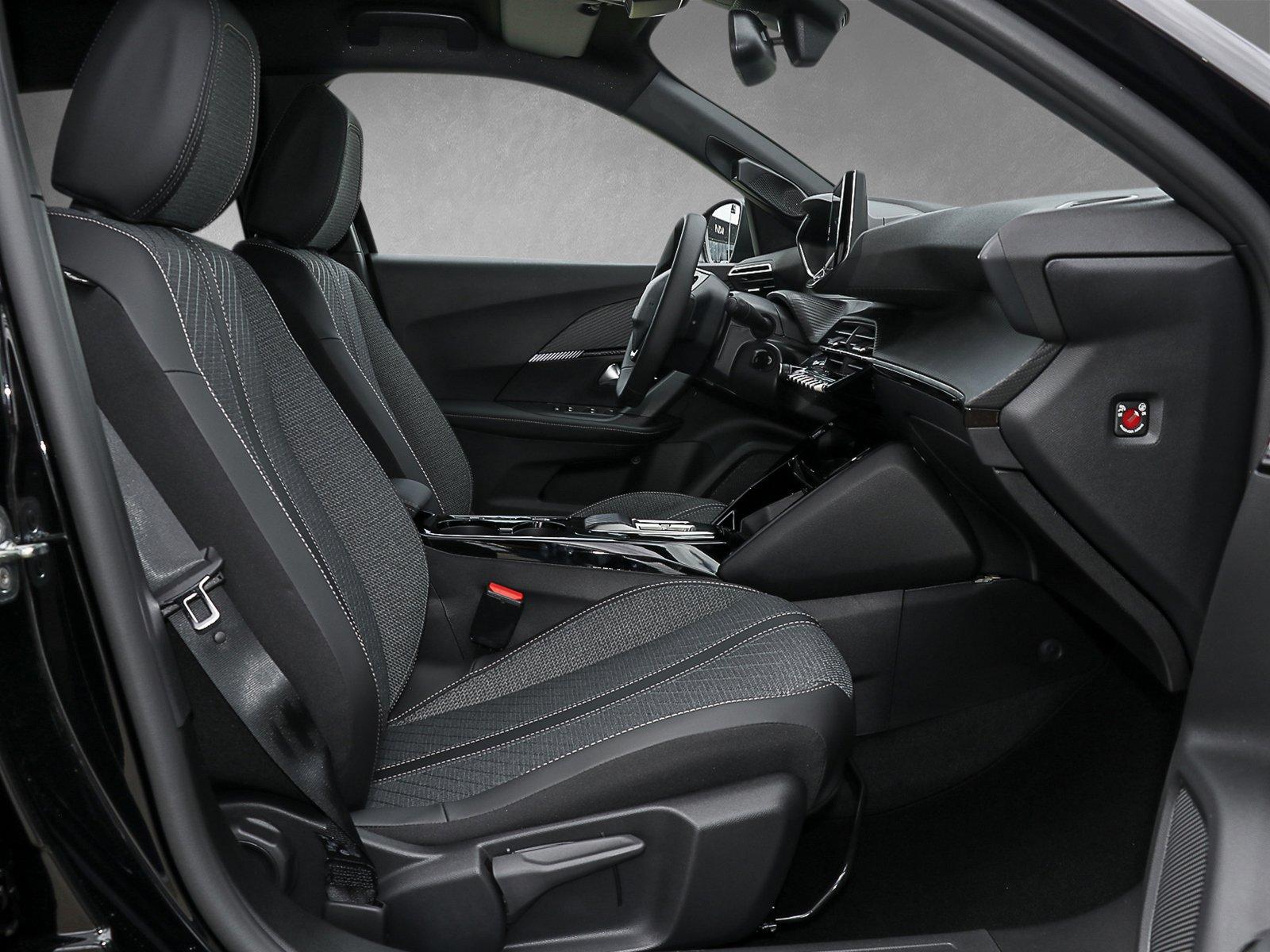 Peugeot 2008 ALLURE HYBRID 145 LED/Navi/PDC/SHZ/AUT/LM