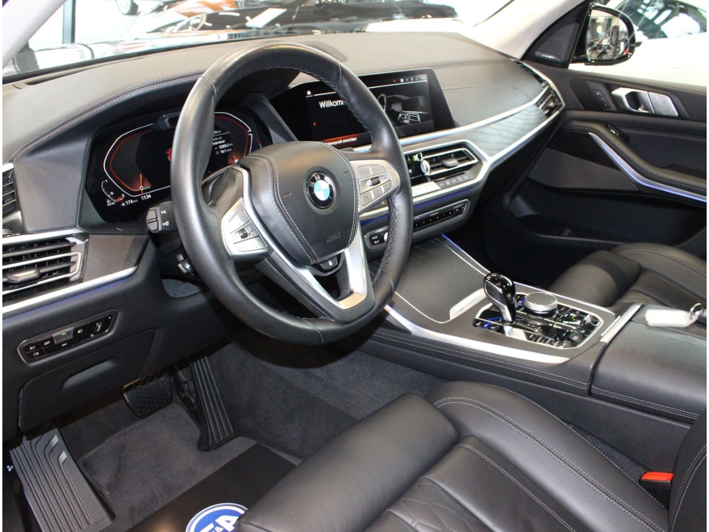Fahrzeugabbildung BMW X7 xDrive 40 d Design Pure Excellence*Skylounge