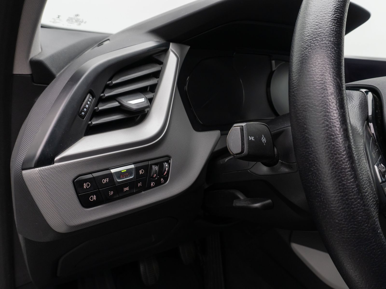 Fahrzeugabbildung BMW 116d Kamera DAB Sitzhzg LED Geschwindigkeitsreg