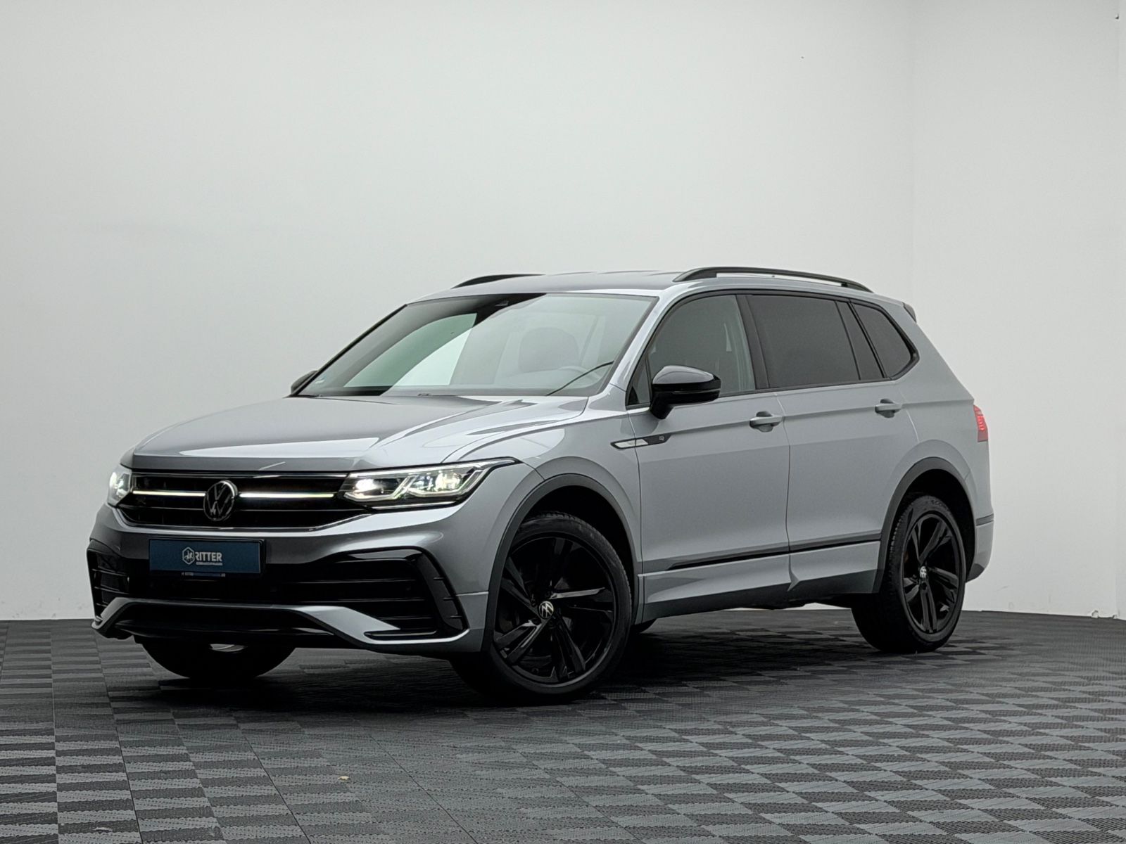Gebrauchtwagen Volkswagen Tiguan Tiguan Allspace 2.0TDI DSG 4M R-Line Black Style in Dülmen