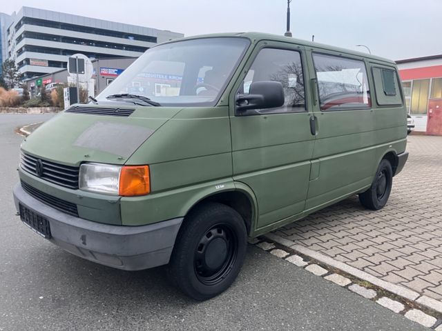 Volkswagen T4  Bus  Transporter erst 98.km! Ex Bundeswehr