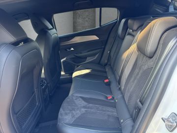 Peugeot 408 - 9