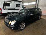 Mercedes-Benz W211/S211 / E500 / Airmatic/ 4-Matic - Mercedes-Benz E 500 aus 2004: 4matic