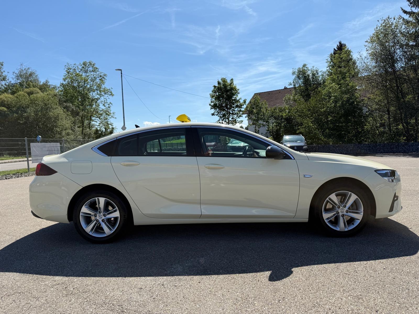 Opel Insignia 2.0 Turbo 125kW Autom.  1.Hand  Folie
