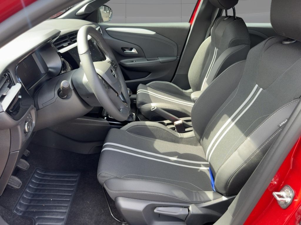 Fahrzeugabbildung Opel Corsa GS, Allwetterreifen, RFK, SHZ, LHZ