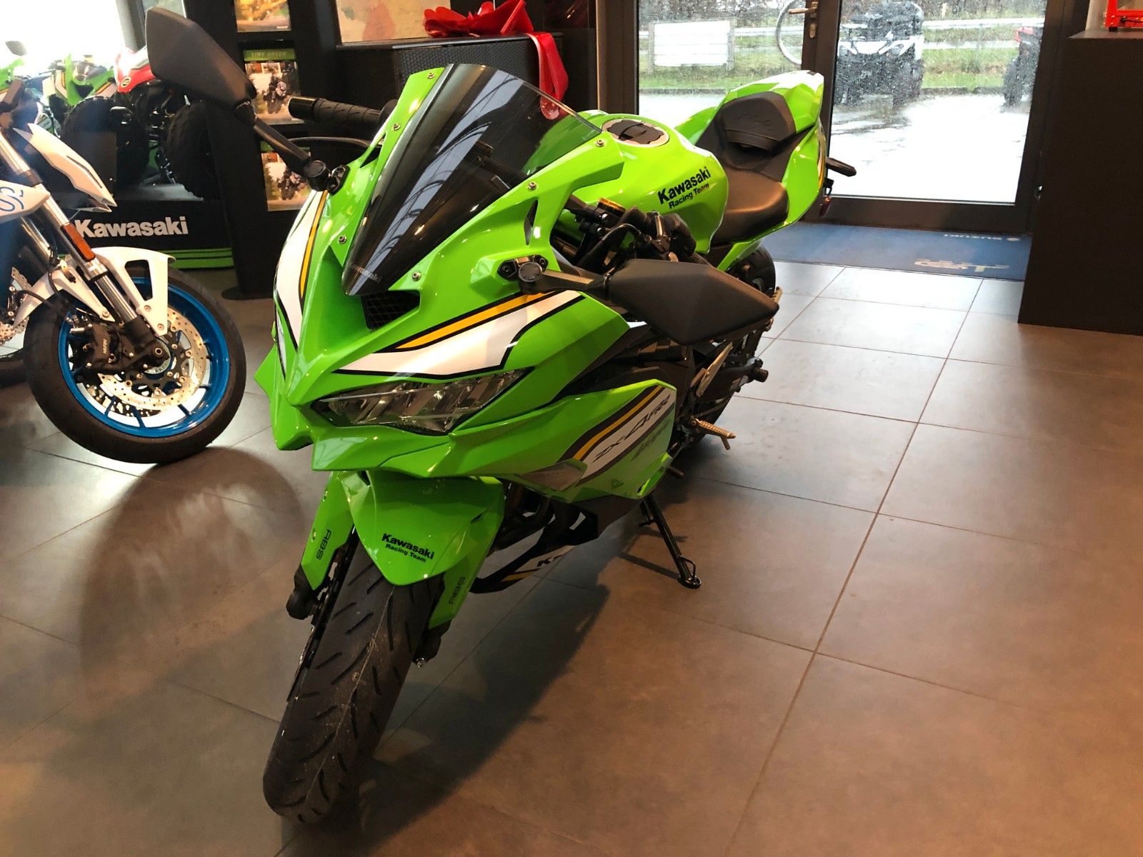Fahrzeugabbildung Kawasaki Ninja ZX-4RR Performance