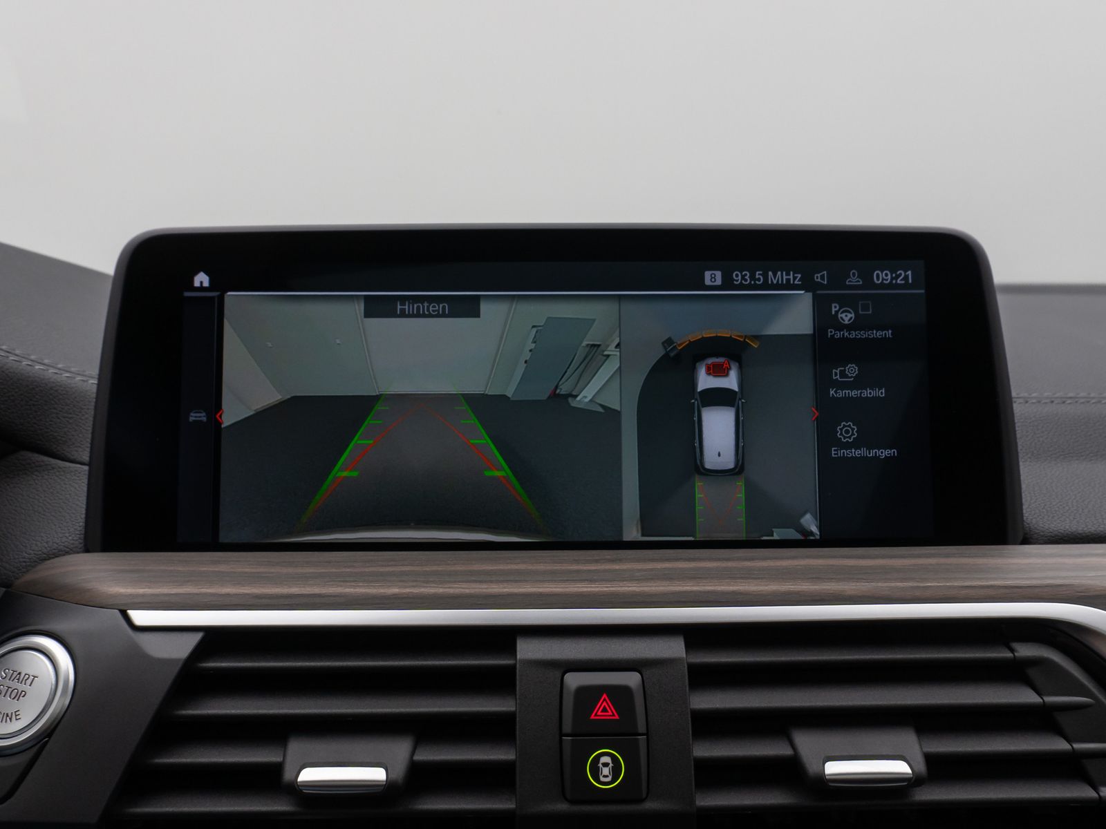 Fahrzeugabbildung BMW X3 M40d Panorama 360° HUD DAB H/K AHK Komfort