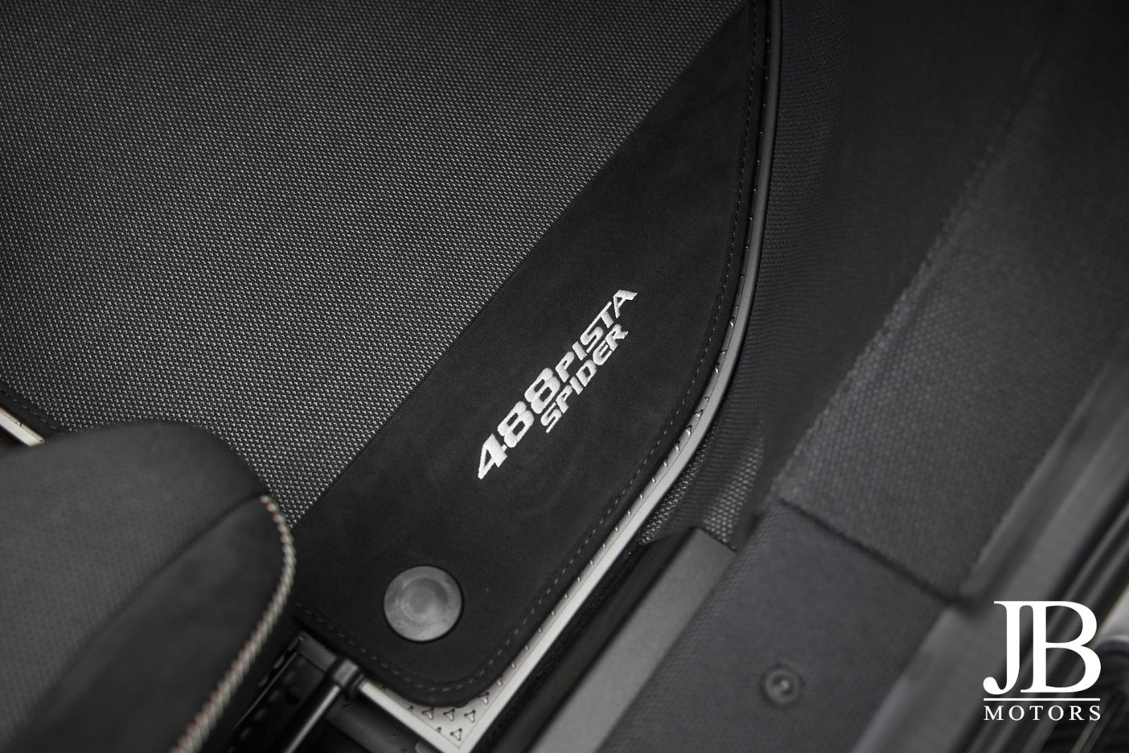 Fahrzeugabbildung Ferrari 488 Pista Spider Tailormade Special Carbon Lift