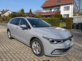 Volkswagen Golf 8 Variant 1.0TSIPanorama/MatrixLED/Garantie - Volkswagen Golf mit Benzin-Antrieb: Kombi, 1.8