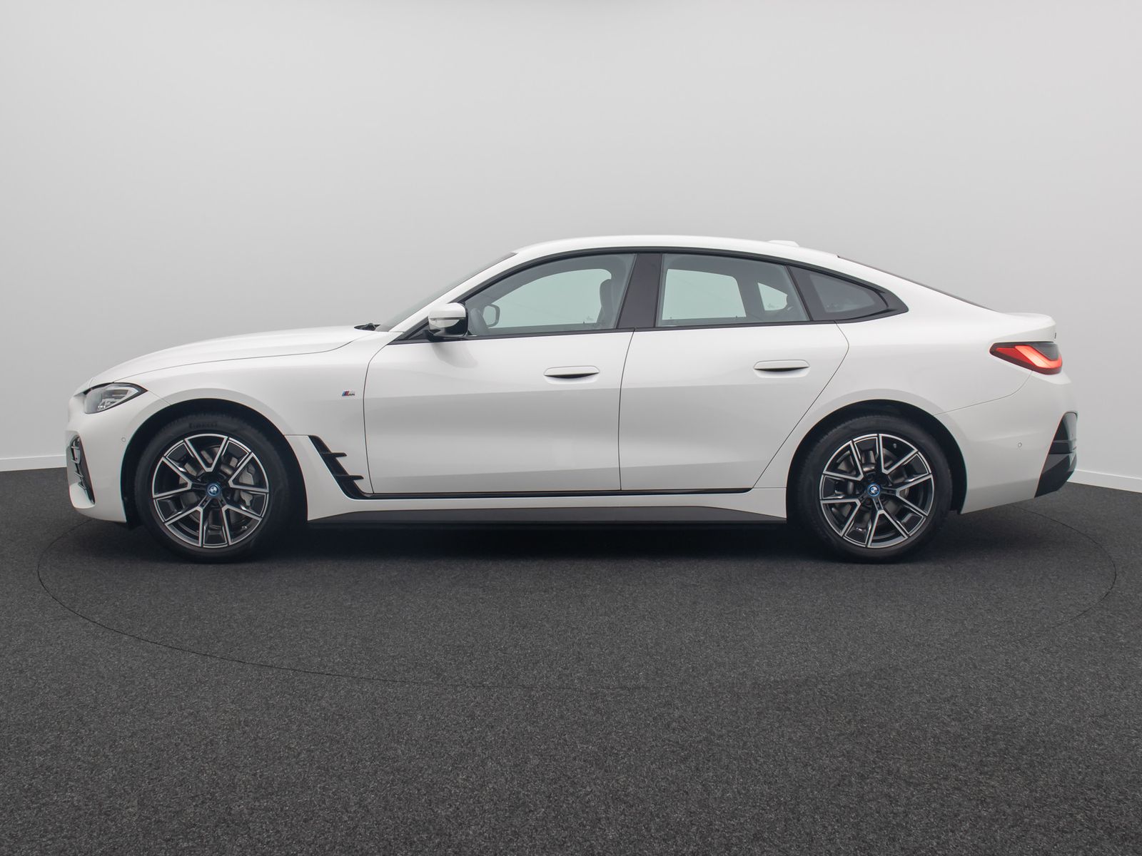 Fahrzeugabbildung BMW i4eD40 Gran Coupe M Sport Kamera DAB H/K 18Zoll