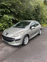 Peugeot 207 1,4 - Peugeot 207 in Kassel