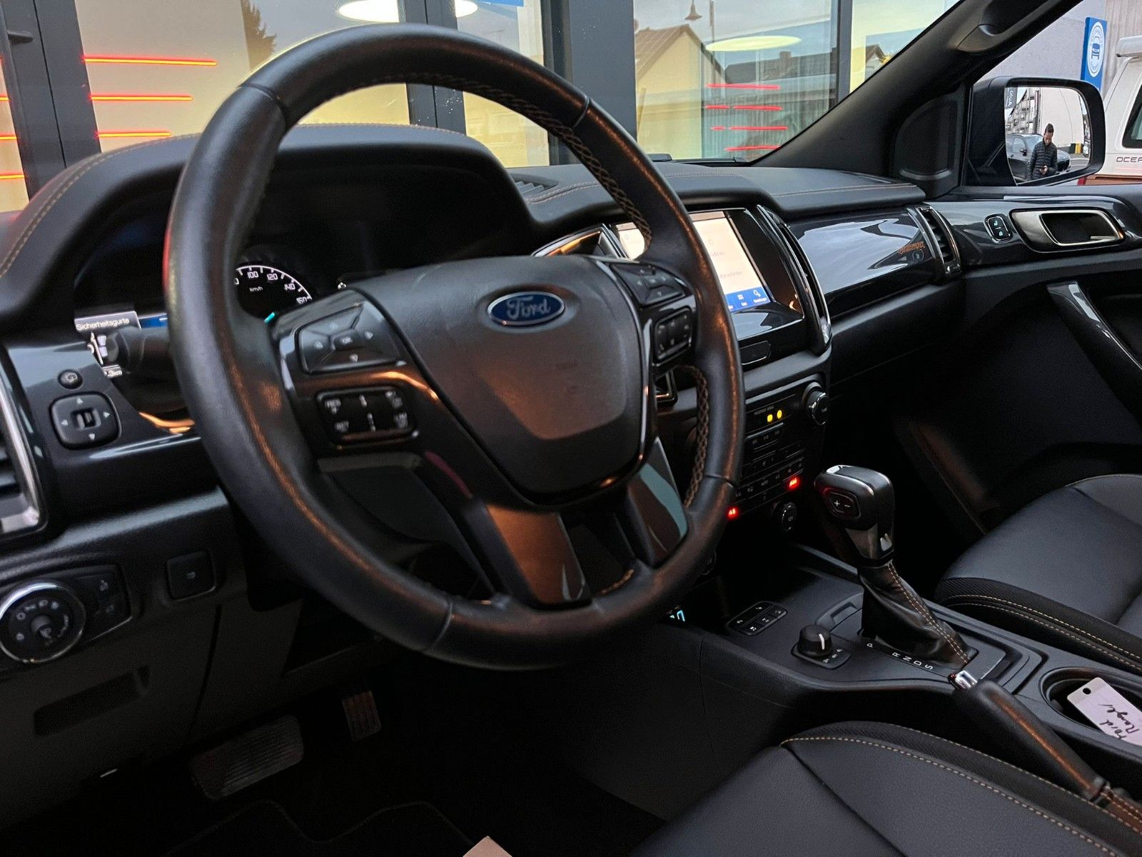 Fahrzeugabbildung Ford Ranger 2.0 TDCi PantherWildtrak Doppelkab. 4x4