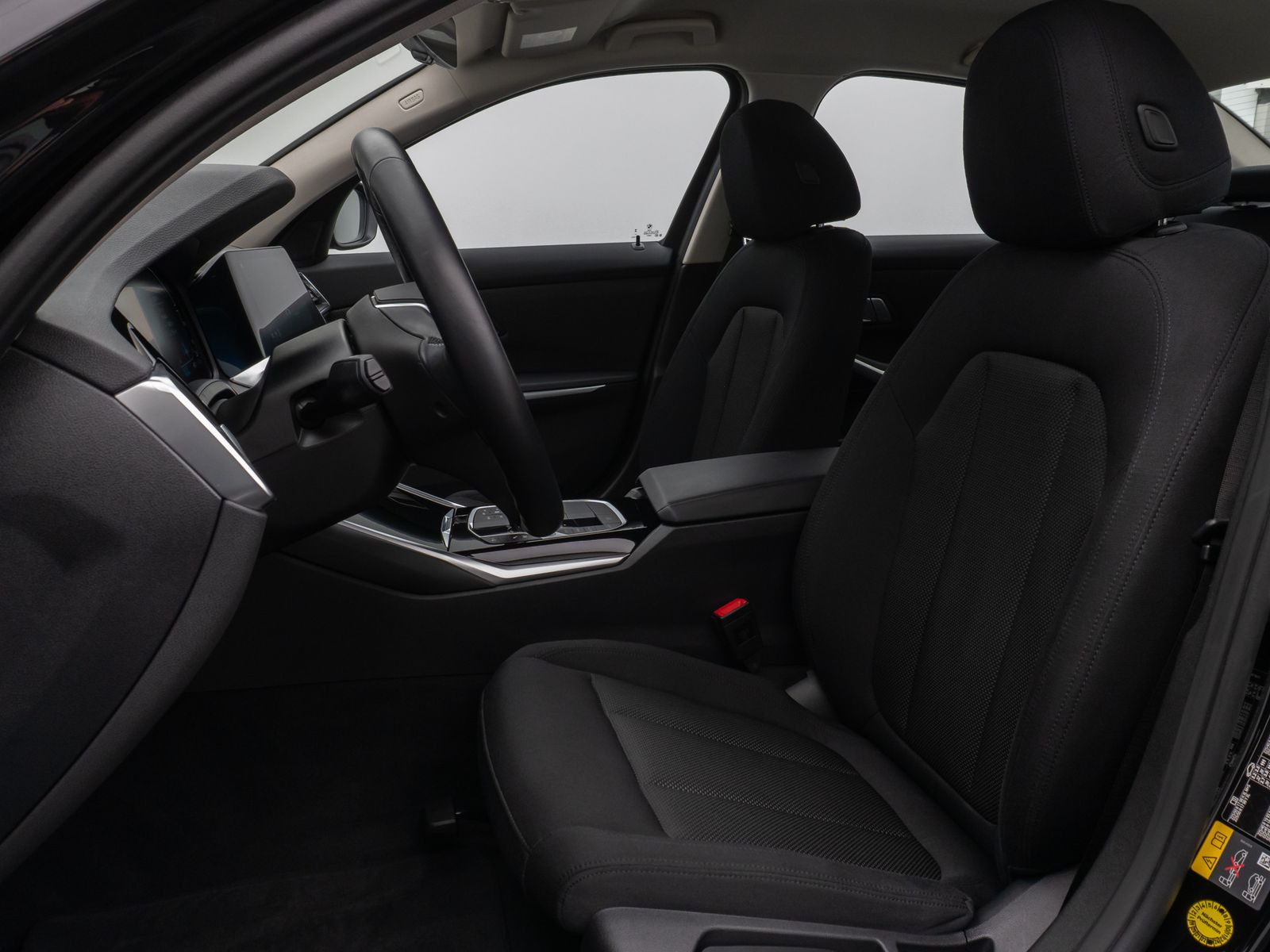 Fahrzeugabbildung BMW 320e Kamera DAB HiFi Lenkradheizung Alarm Parkas