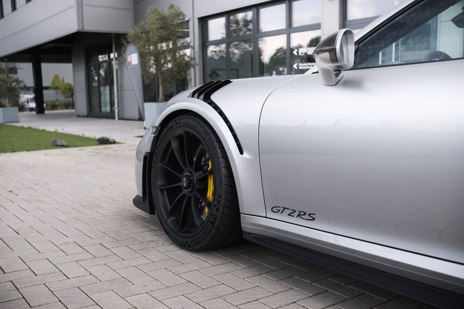 Fahrzeugabbildung Porsche 911/991 GT2 RS, 1. Hd., Lift, DAB, 90L, R-Kam.