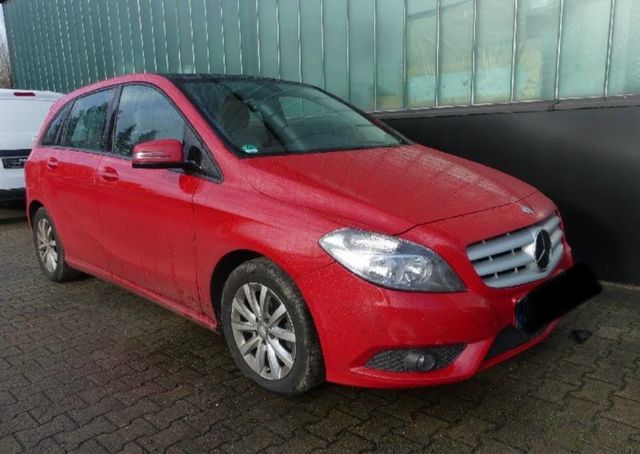 Mercedes-Benz B 180 CDI Autom Panorama SHZ  Kamera Navi PTS