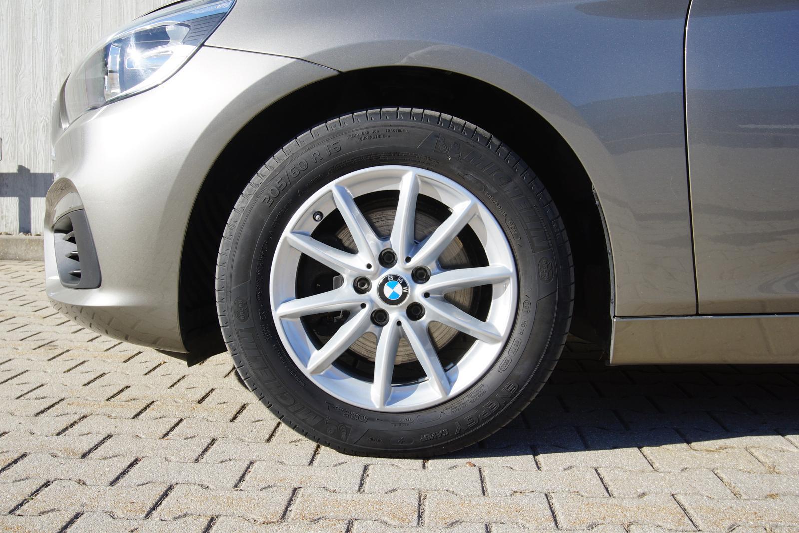 BMW 218i Navi Alu SHZ PDC Tempomat
