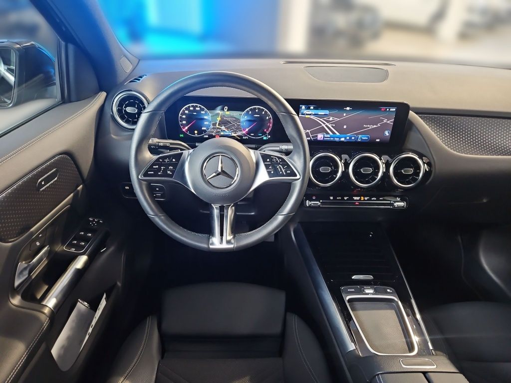 Fahrzeugabbildung Mercedes-Benz GLA 200 Progressive Totwi. Navi LED 360° SpurH