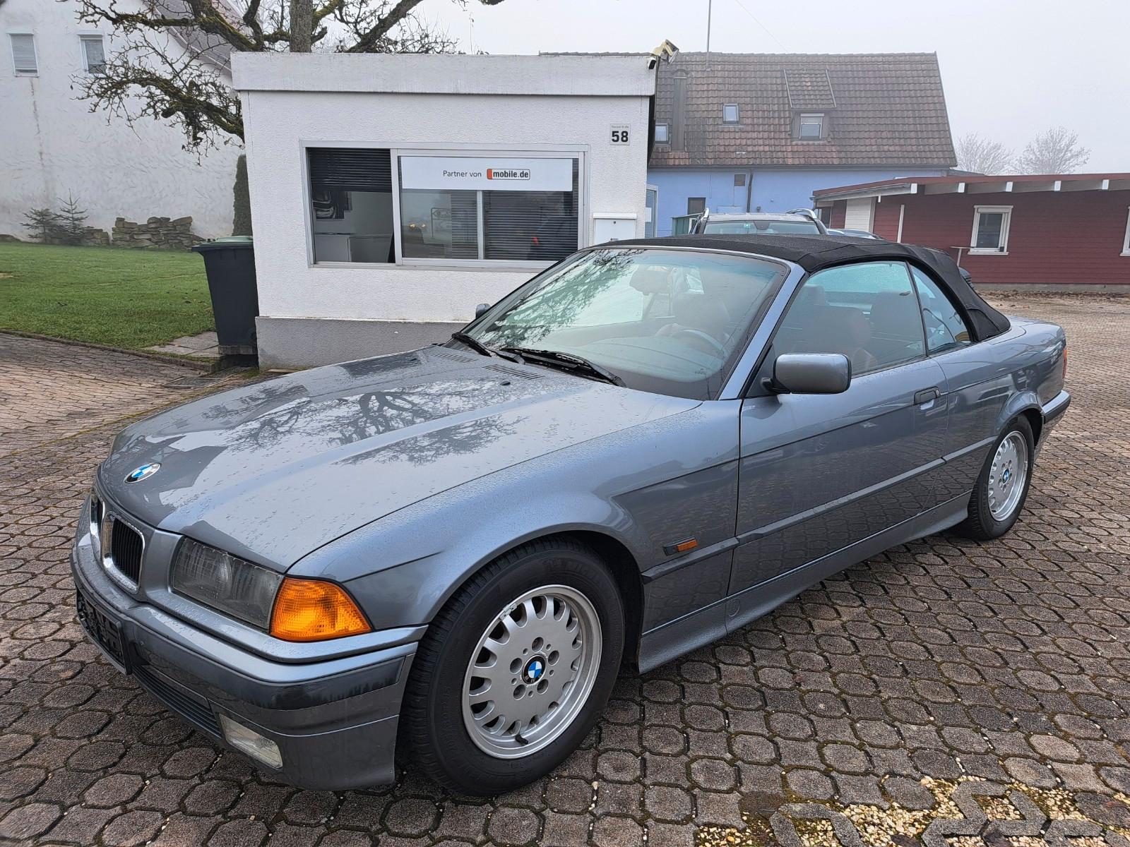 BMW 320 Cabrio/ LEDER/KLIMA/SHZ/BMW- SCHECKHEFT*
