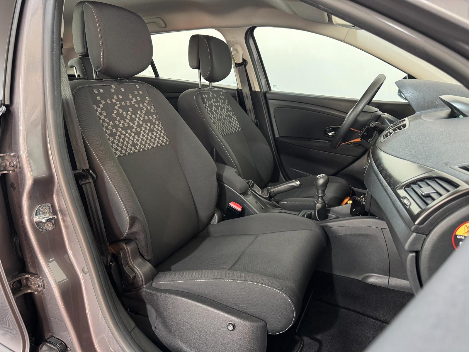 Renault Megane III TCe 115 Grandtour Expression *2.HAND*