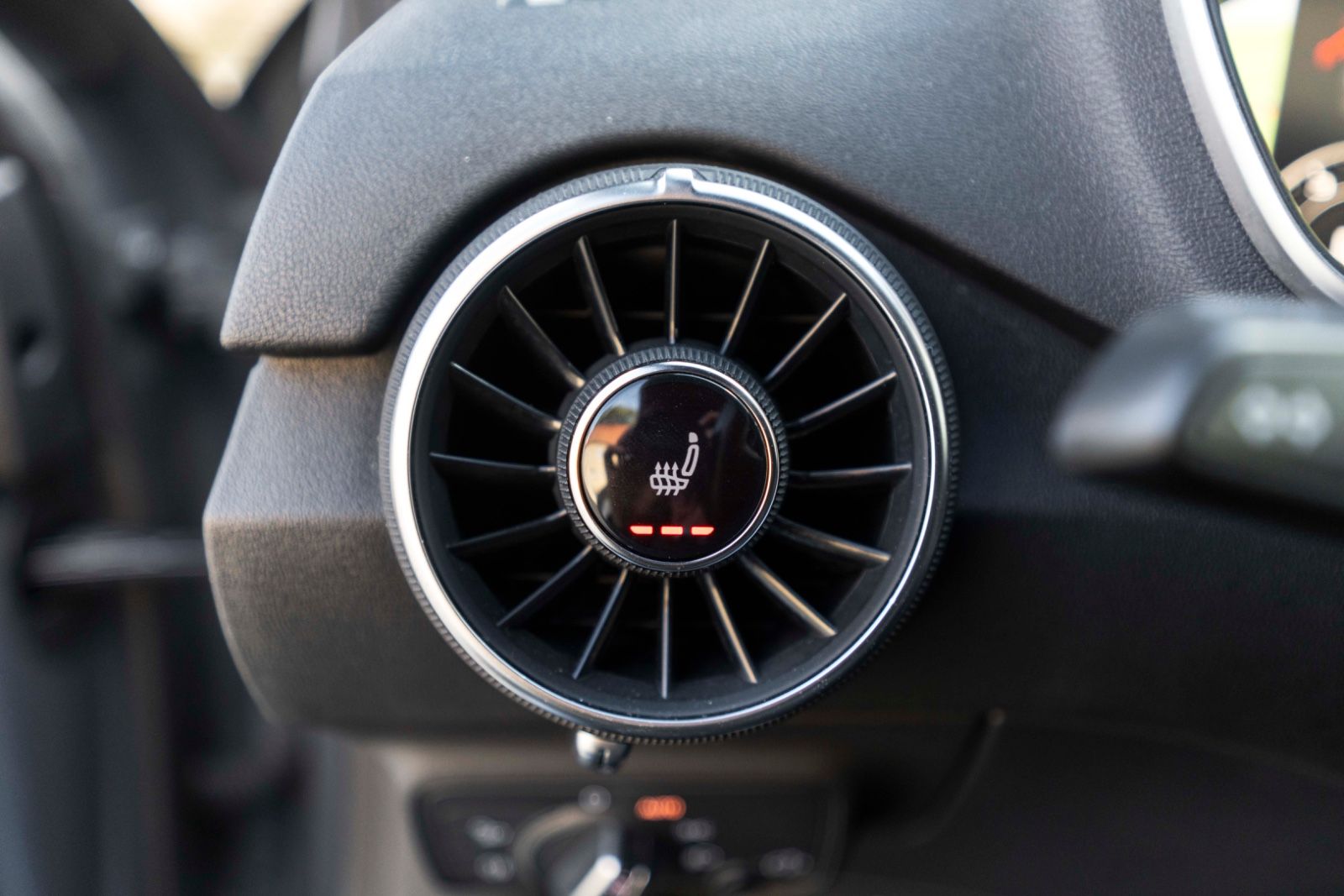 Fahrzeugabbildung Audi TT Coupe 2.0TFSI S-Tronic KAM B&O LED QUATTRO