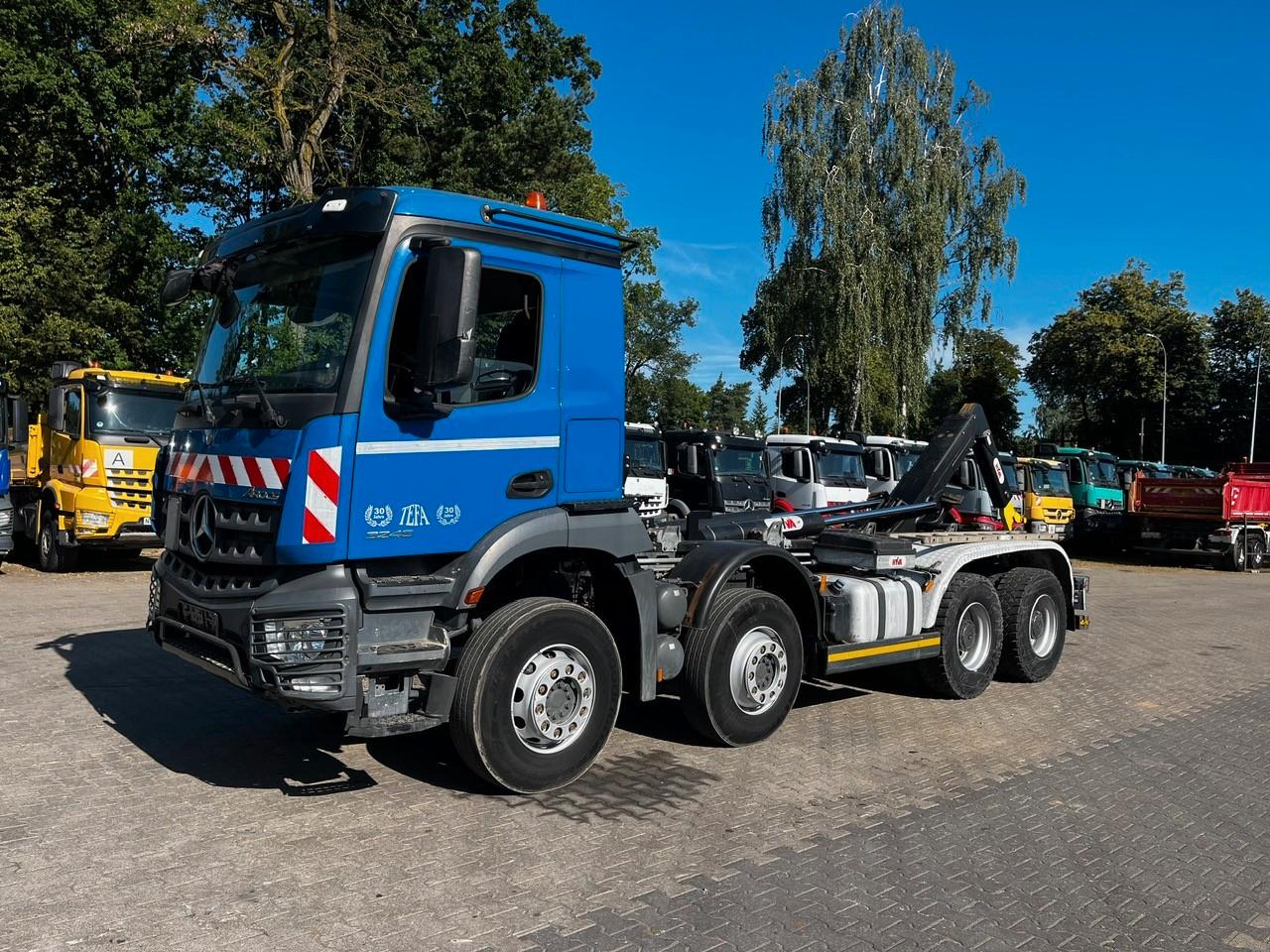 Mercedes-Benz AROCS 3246 8X4 ABROLLKIPPER HYVALIFT 26.57