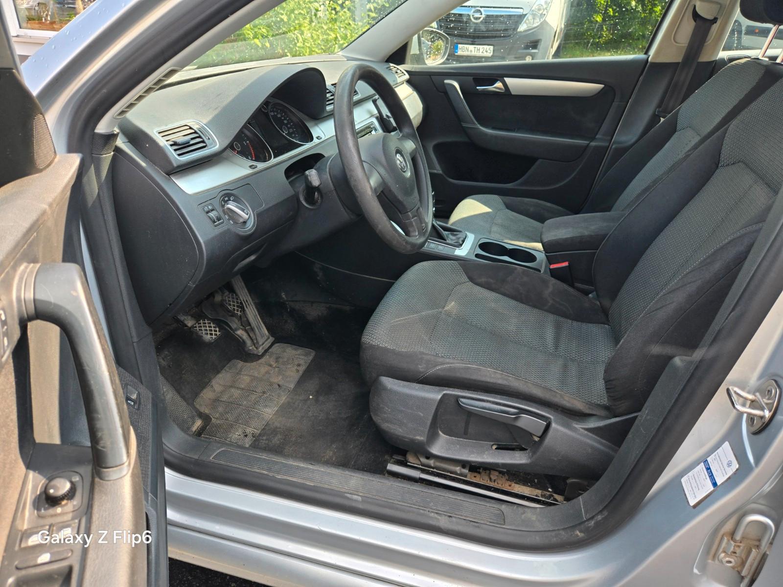 Volkswagen Passat 2013 — photo 10