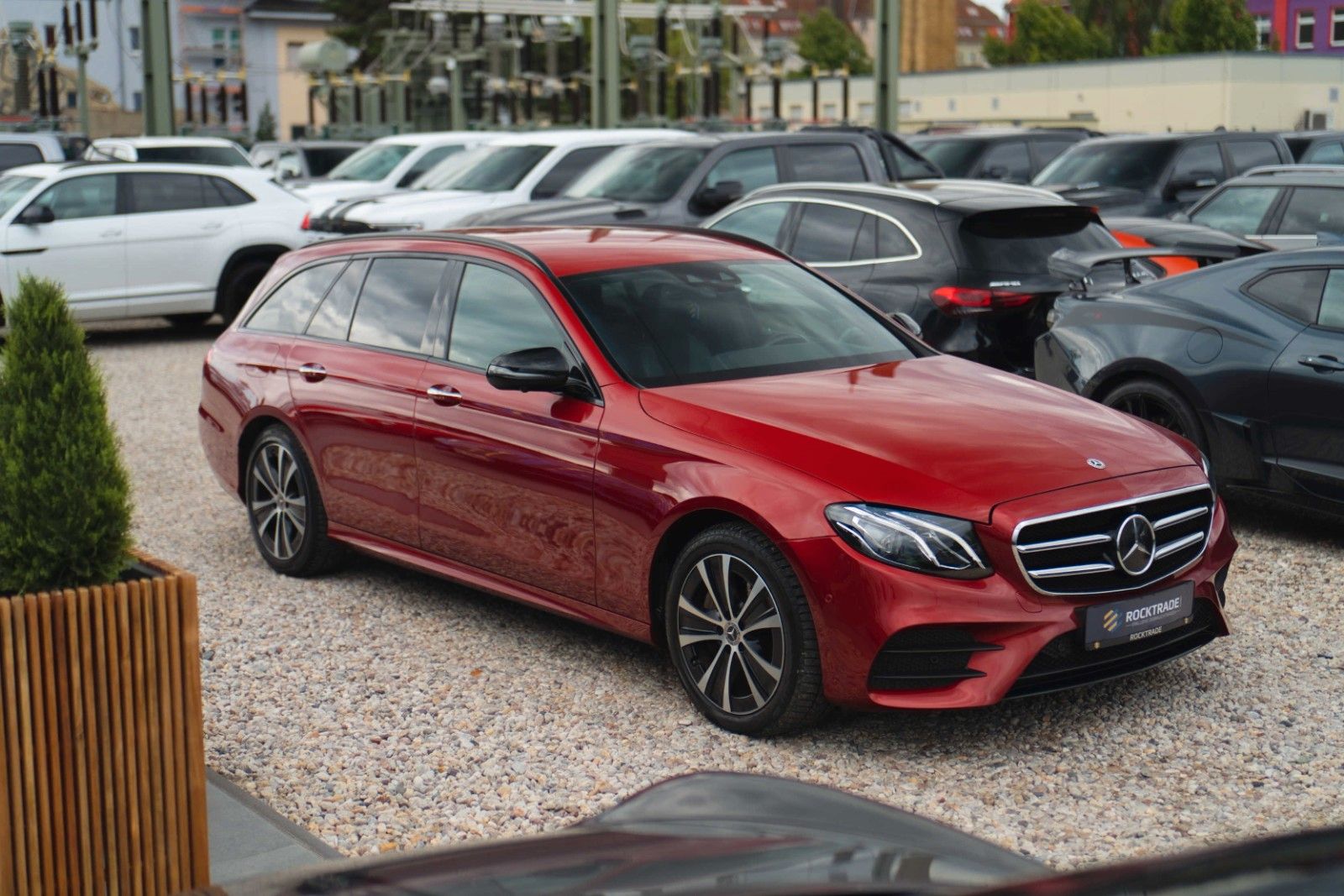 Fahrzeugabbildung Mercedes-Benz E 400d T 4Matic AMG Night-Paket ACC Widescreen