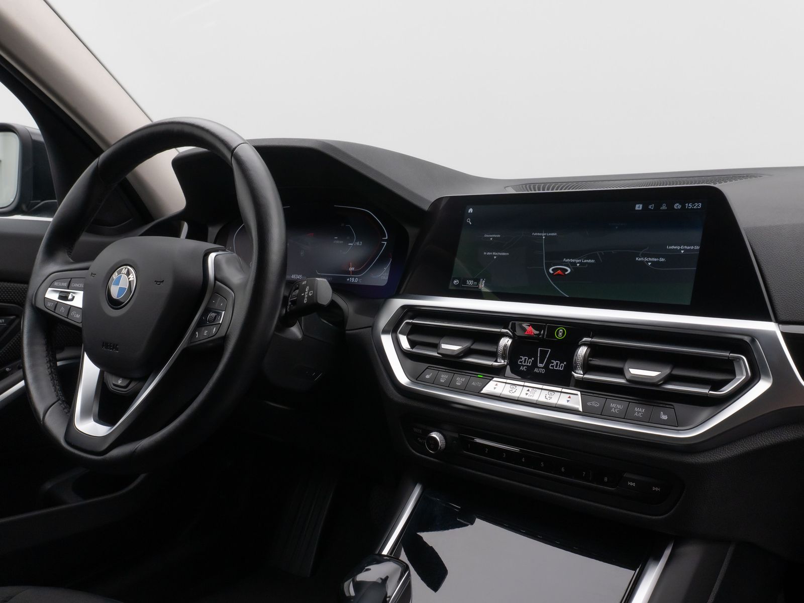 Fahrzeugabbildung BMW 320d Kamera DAB HiFi Komfort Alarm Standheizung