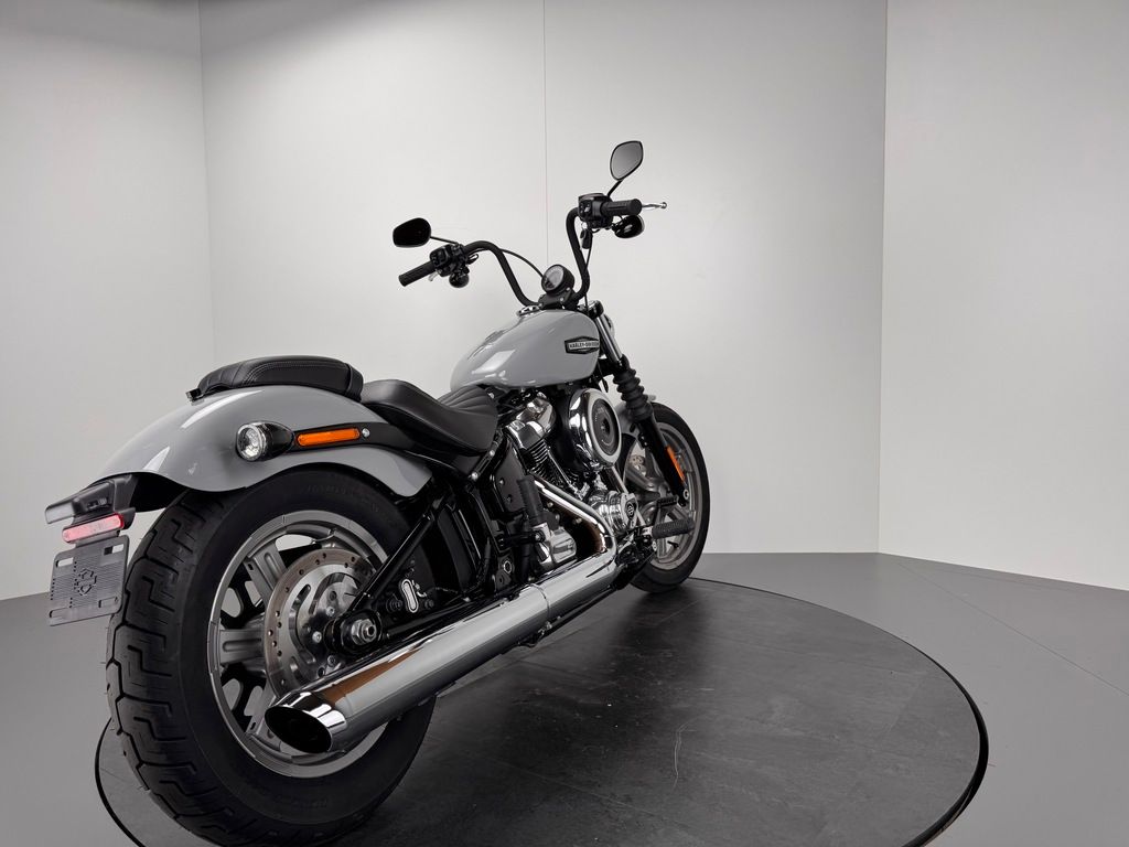 Fahrzeugabbildung Harley-Davidson STREET BOB 117 *NEUWERTIG